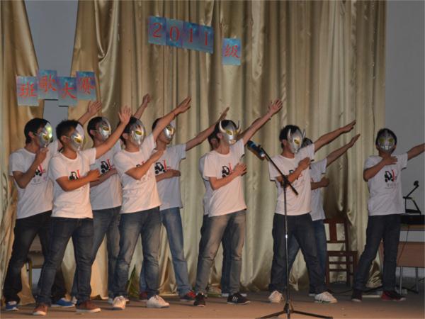 活力“五四”,热血青春——我院2011级班歌大赛火热上演05(1).jpg